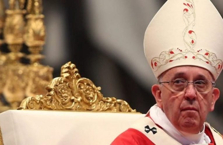 El Papa agradece a los periodistas su ayuda para destapar los escándalos sexuales en la Iglesia